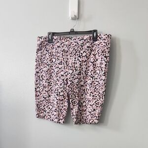 Terra & Sky Women's Pink and Black Floral Bike Shorts Size 1X. 16W-18W
